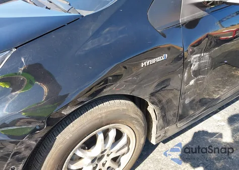 2022 Toyota Prius Le z USA, uszkodzony, nr VIN JTDKAMFUXN3158763